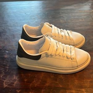 Alexander McQueen Oversized Sneaker